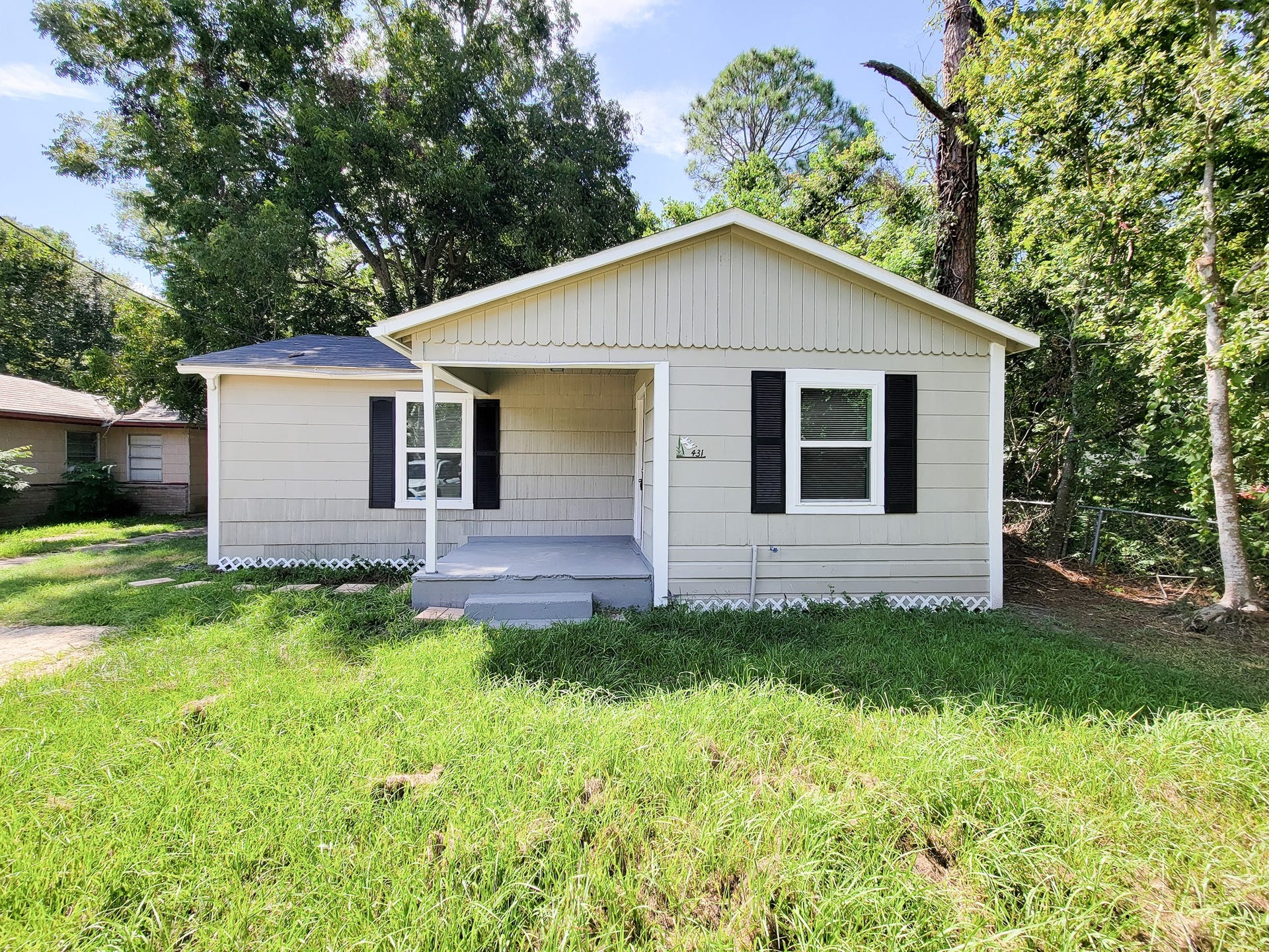 431 N Tinsley Street, Angleton, TX 77515 431 N Tinsley Street, Angleton, TX 77515