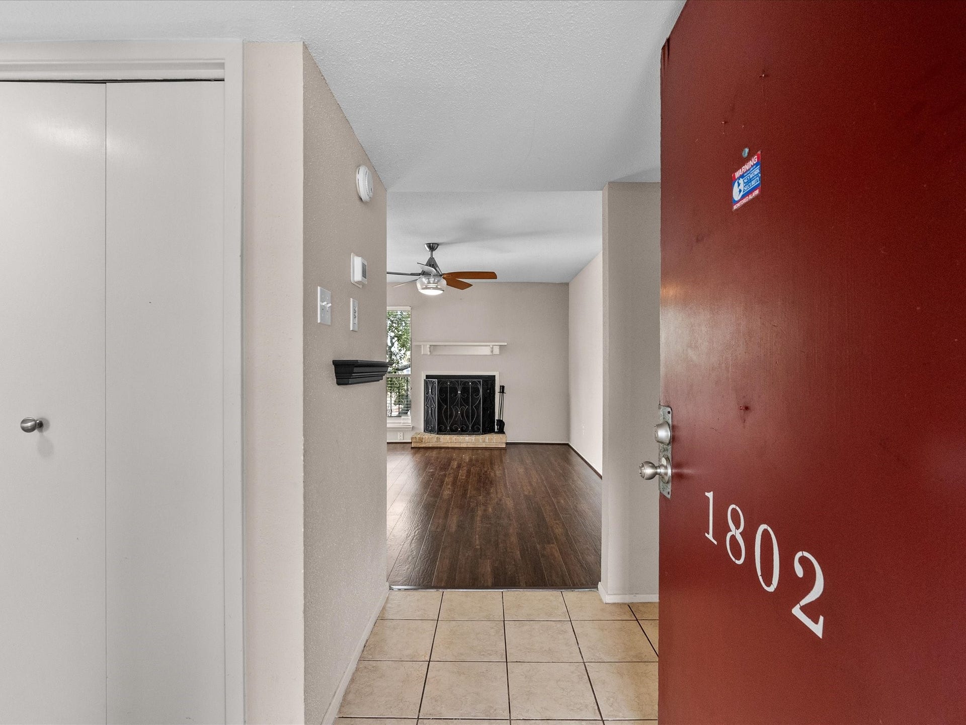 18519 Egret Bay Boulevard, #1802, Webster, TX 77058 Entering the front door.