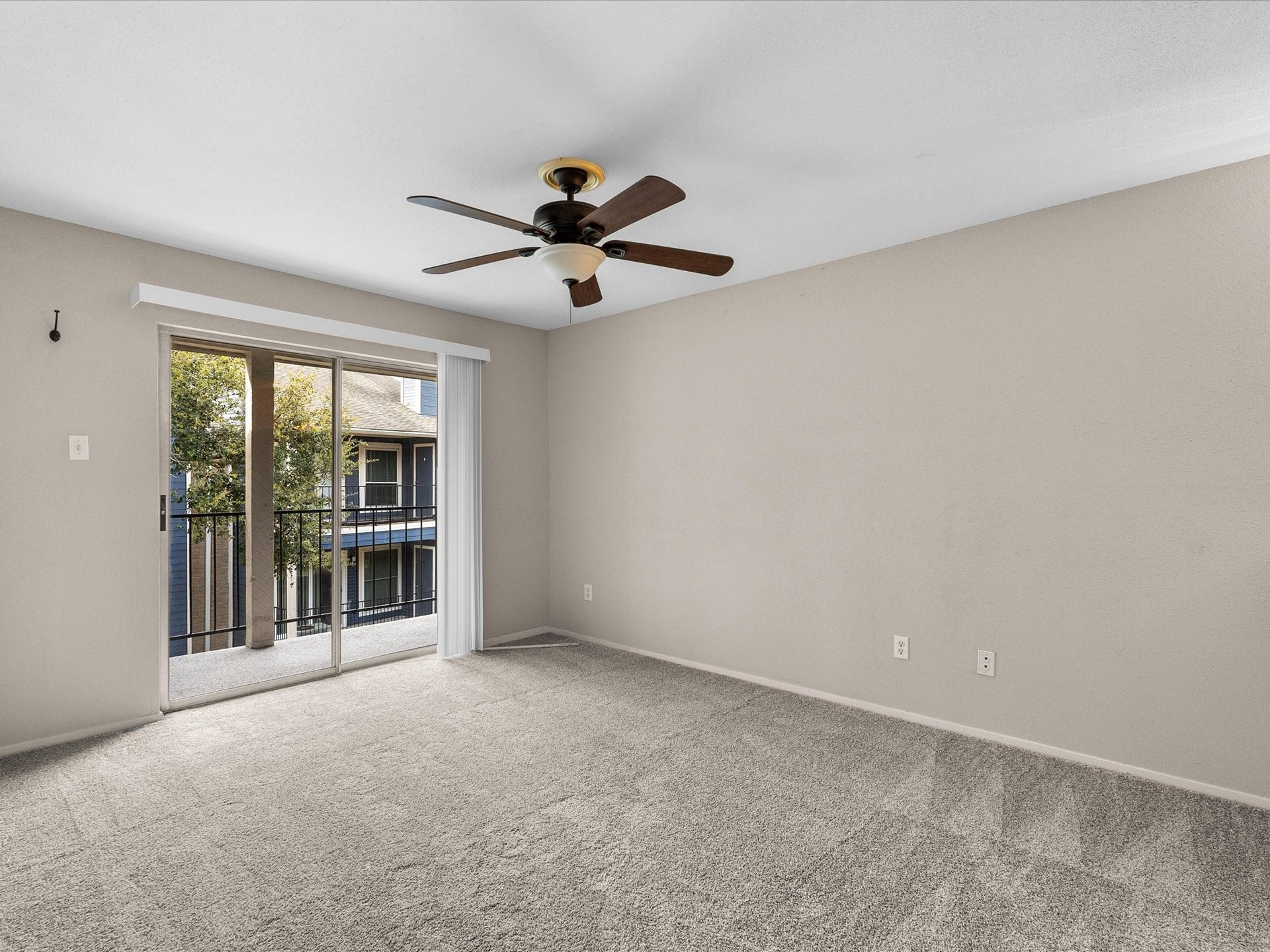 18519 Egret Bay Boulevard, #1802, Webster, TX 77058 The Primary bedroom is large and also has a balcony.