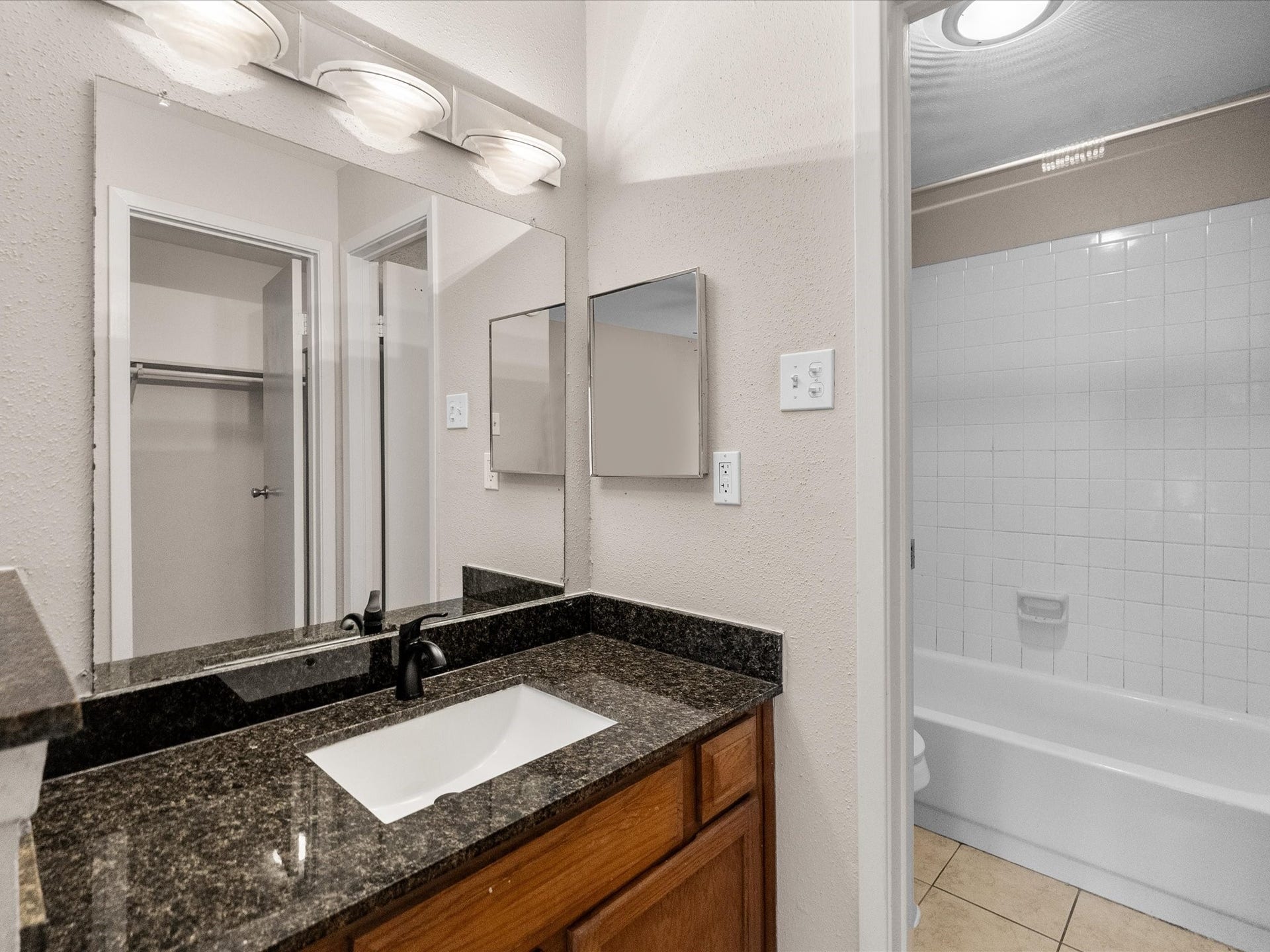 18519 Egret Bay Boulevard, #1802, Webster, TX 77058 Updated with granite, porcelain sink and new water faucet.