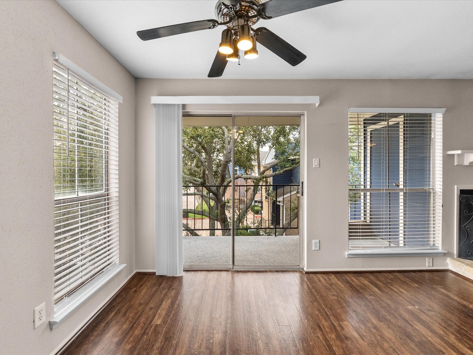 18519 Egret Bay Boulevard, #1802, Webster, TX 77058 View out to the balcony from the kitchen.