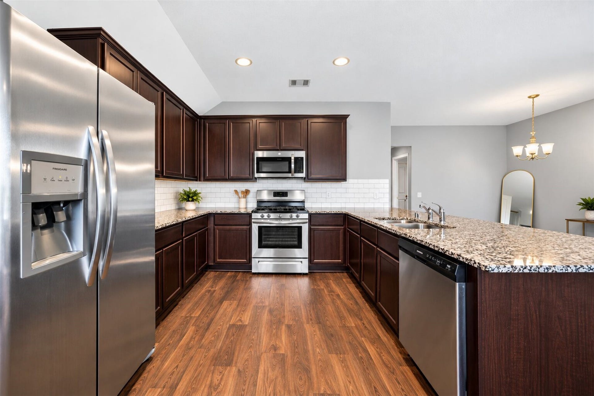 702 Green Clover Lane, Rosharon, TX 77583 702 Green Clover Lane, Rosharon, TX 77583