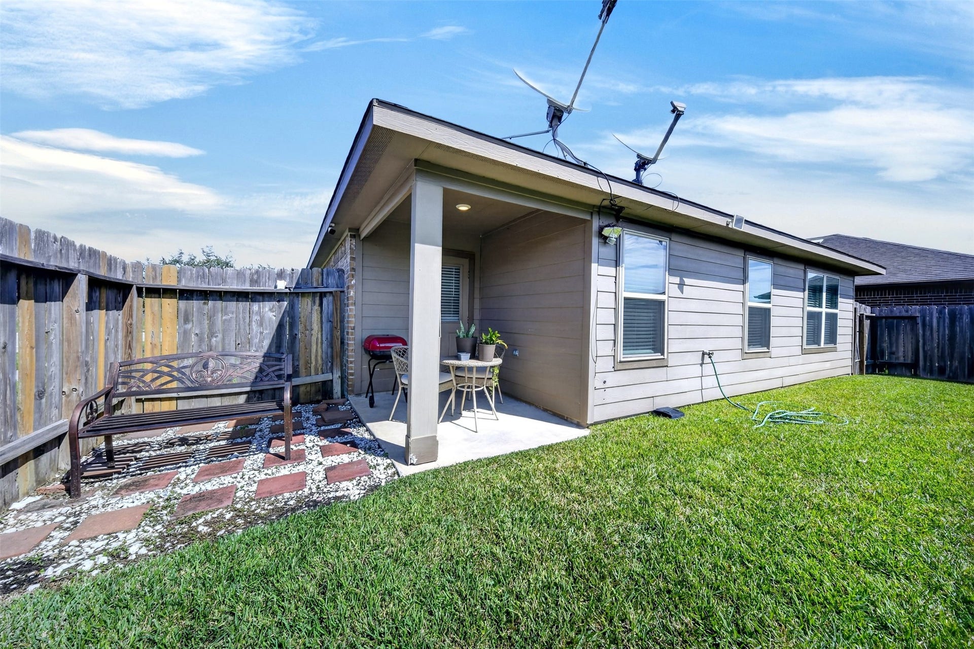 702 Green Clover Lane, Rosharon, TX 77583 702 Green Clover Lane, Rosharon, TX 77583