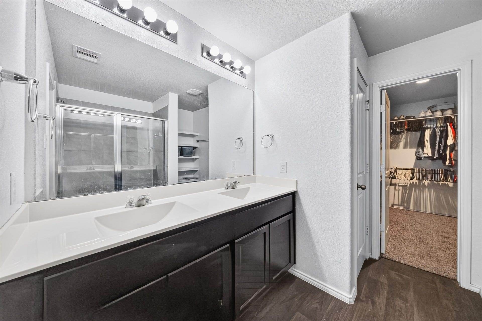 702 Green Clover Lane, Rosharon, TX 77583 702 Green Clover Lane, Rosharon, TX 77583