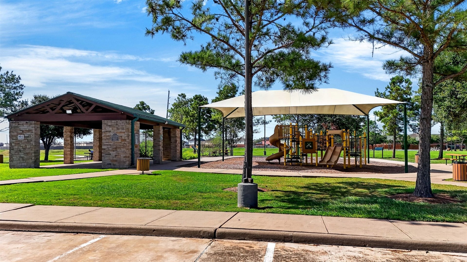 702 Green Clover Lane, Rosharon, TX 77583 702 Green Clover Lane, Rosharon, TX 77583