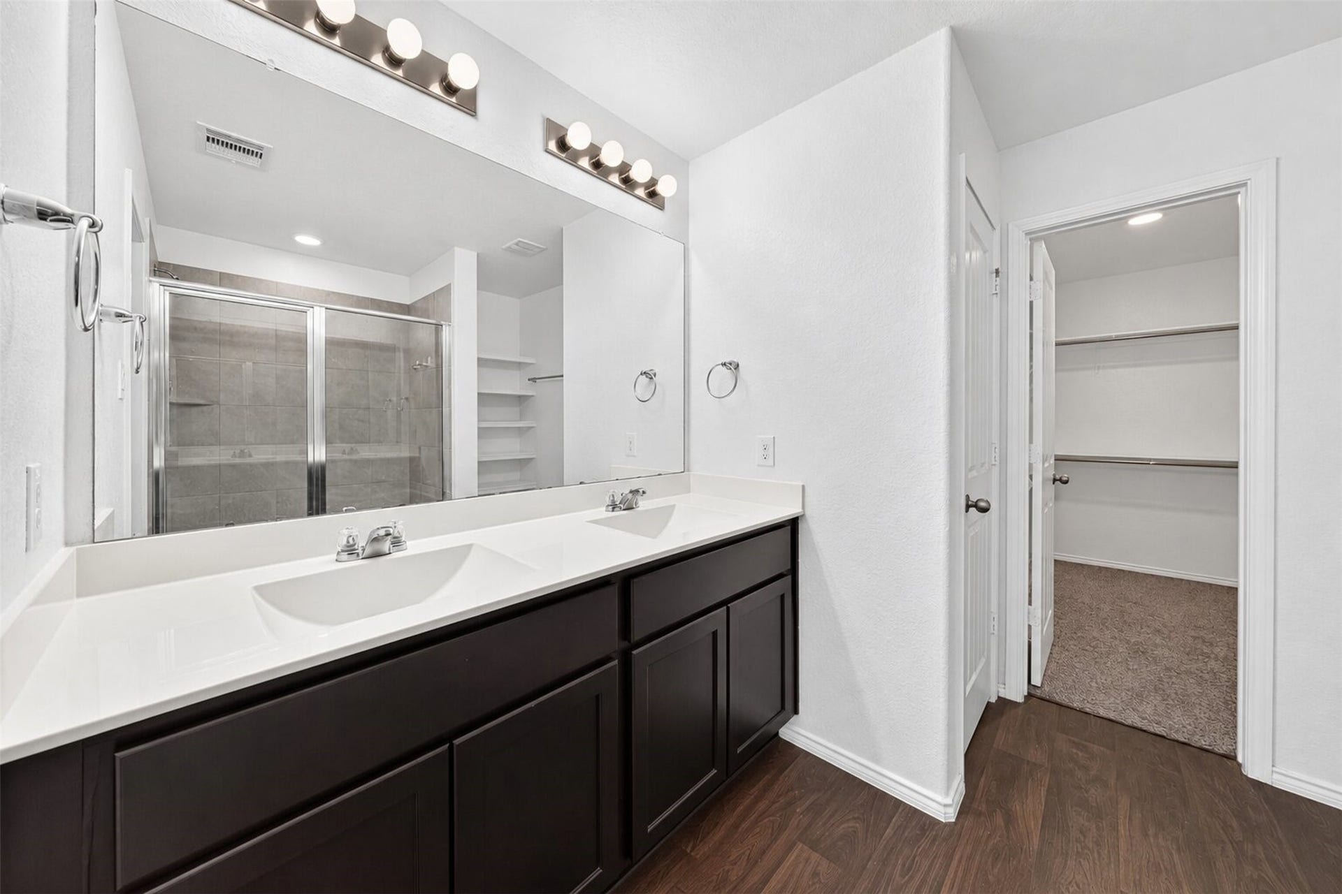 702 Green Clover Lane, Rosharon, TX 77583 702 Green Clover Lane, Rosharon, TX 77583