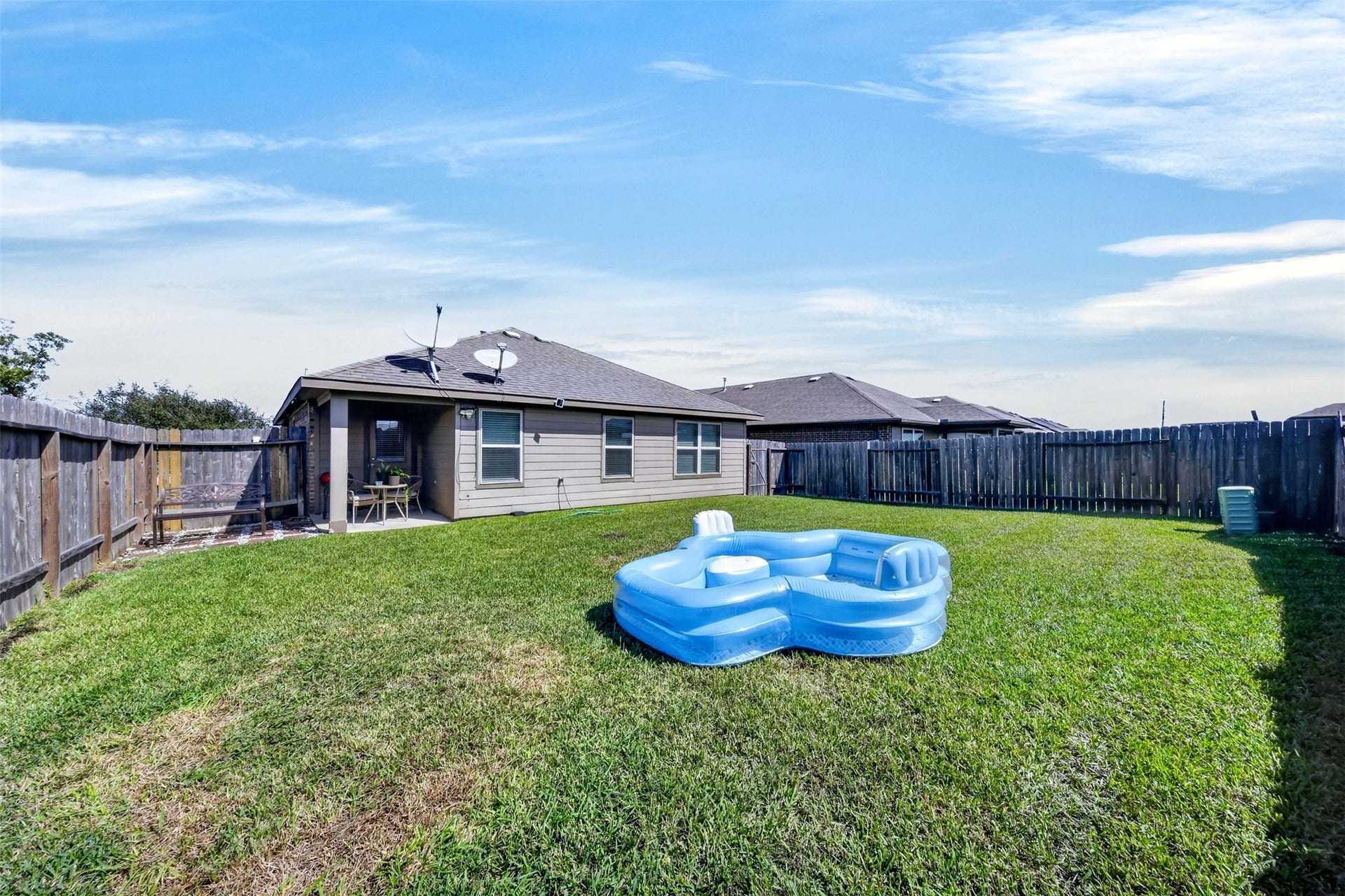 702 Green Clover Lane, Rosharon, TX 77583 702 Green Clover Lane, Rosharon, TX 77583
