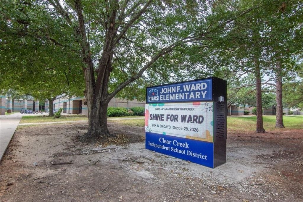 1043 Danforth Drive, Houston, TX 77062 Located in a peaceful neighborhood, John F. Ward Elementary is part of the Clear Creek Independent School District, surrounded by lush greenery and well-maintained grounds.