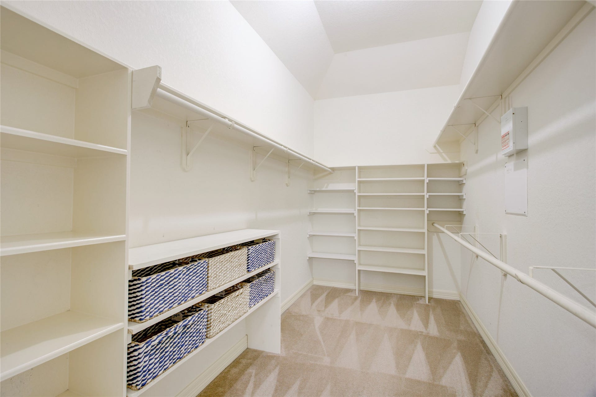 3503 Kent Knoll, Missouri City, TX 77459 Primary closet