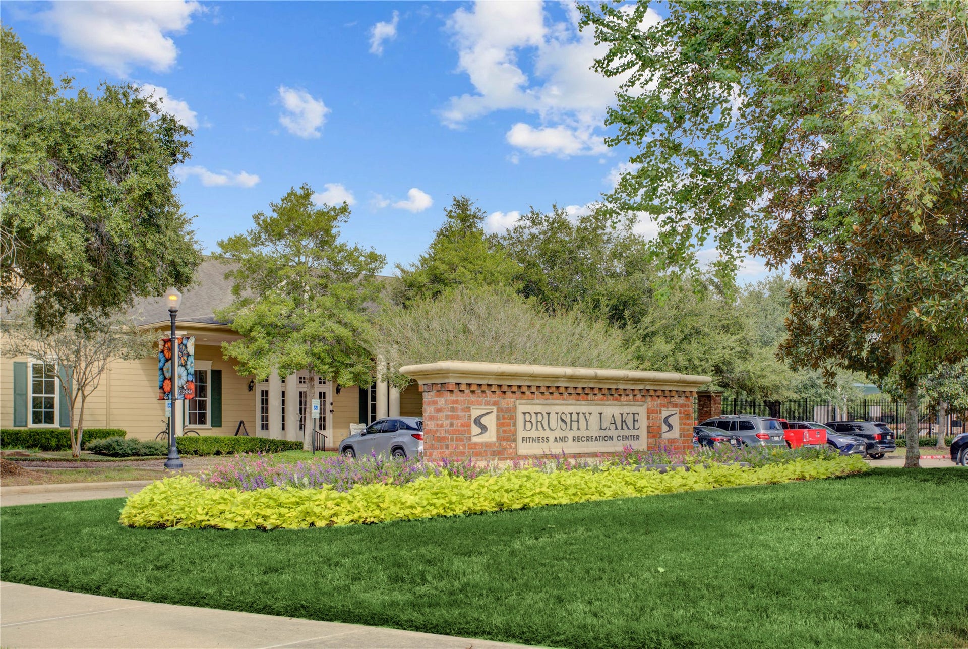 3503 Kent Knoll, Missouri City, TX 77459 Brushy Lakes has some of the best amenities in Sienna including...
