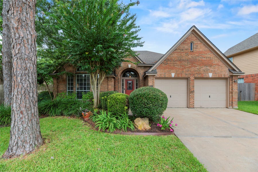 Property photo for 7511 Almond Springs Drive, Houston, TX