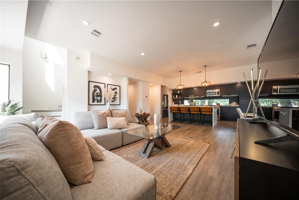 2212 Francis Street, Houston, TX 77004