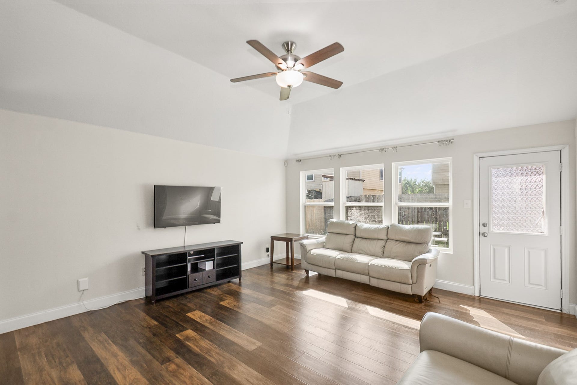 12510 Greencanyon Drive, Houston, TX 77044 12510 Greencanyon Drive, Houston, TX 77044