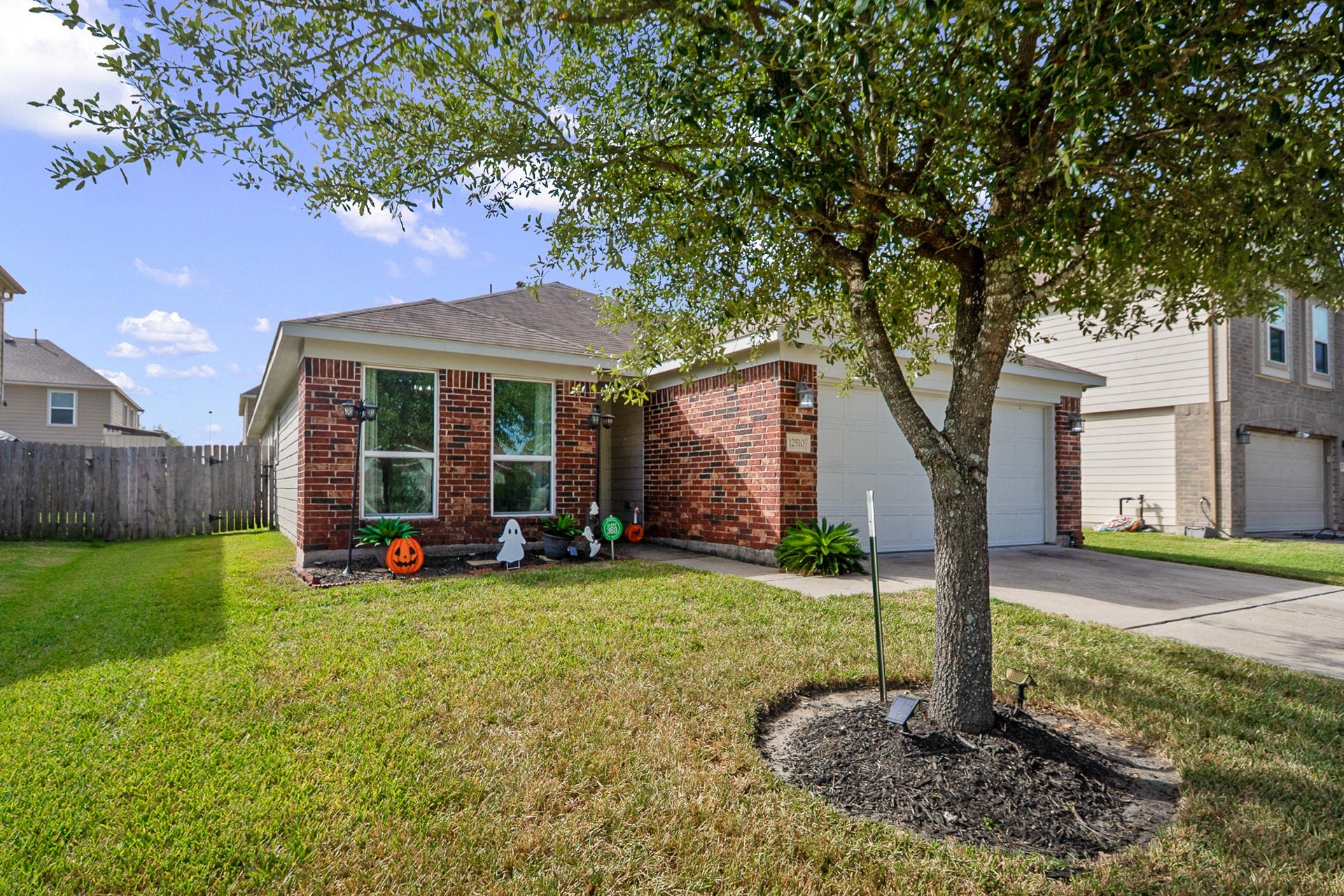 12510 Greencanyon Drive, Houston, TX 77044 12510 Greencanyon Drive, Houston, TX 77044