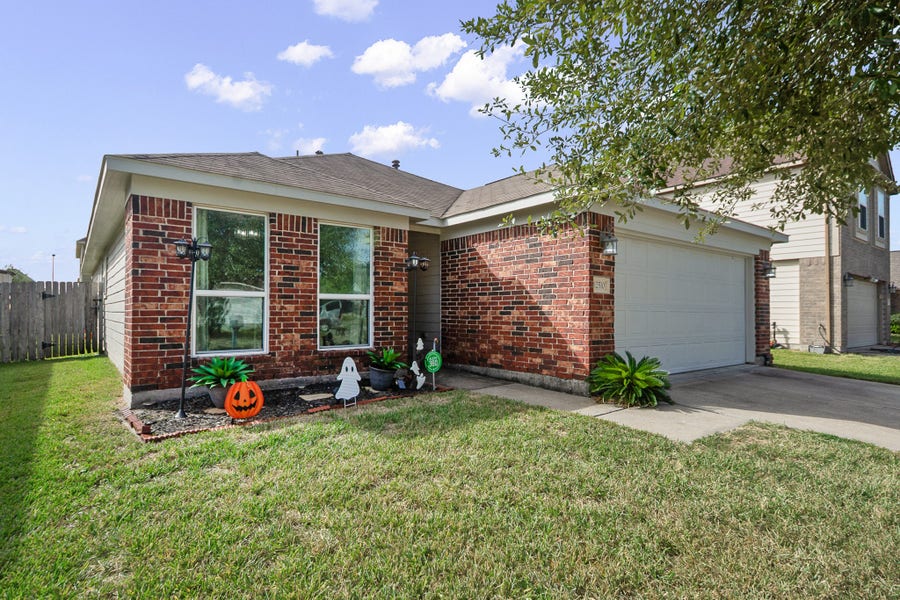 Property photo for 12510 Greencanyon Drive, Houston, TX