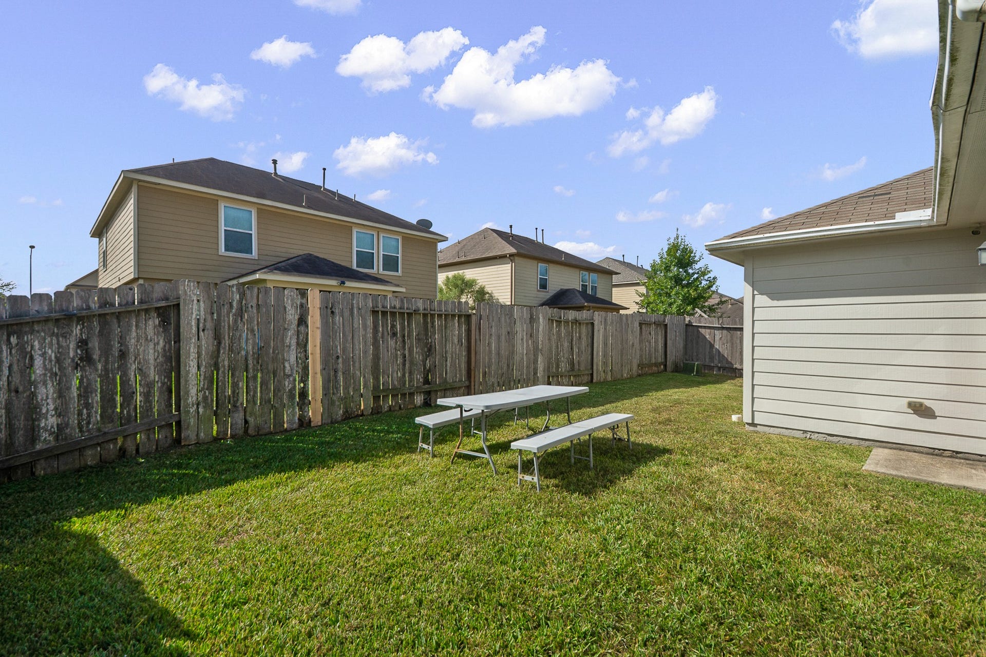 12510 Greencanyon Drive, Houston, TX 77044 12510 Greencanyon Drive, Houston, TX 77044