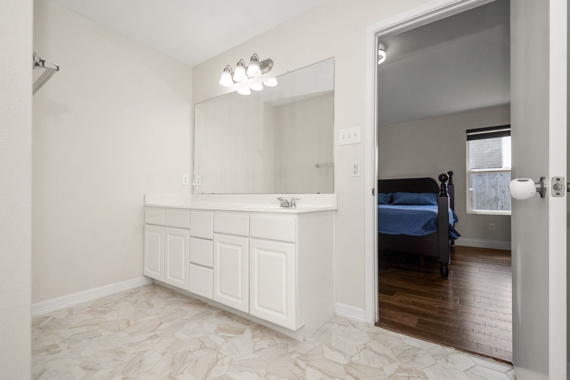 12510 Greencanyon Drive, Houston, TX 77044 12510 Greencanyon Drive, Houston, TX 77044