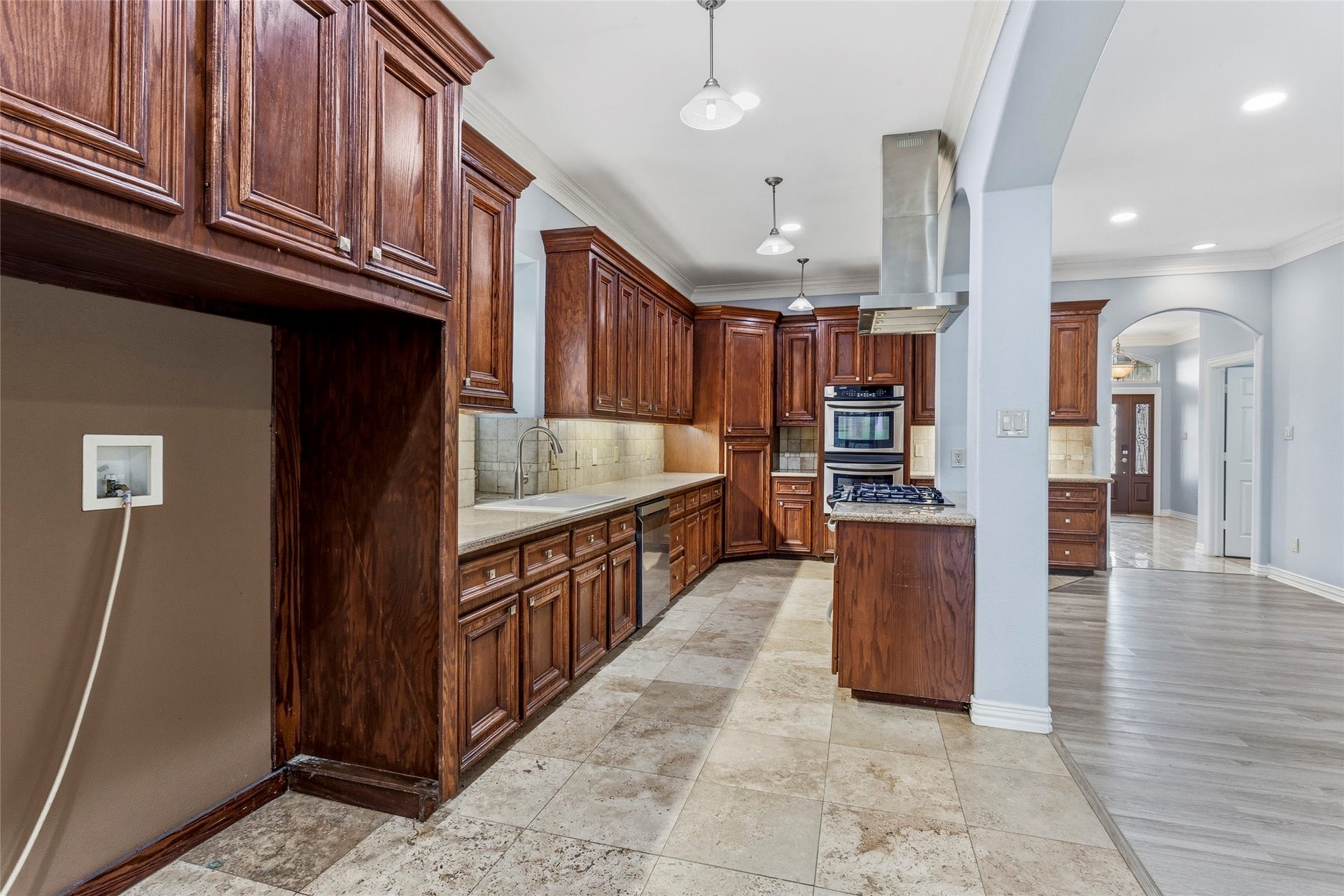 2535 Broadway Street, San Leon, TX 77539 2535 Broadway Street, San Leon, TX 77539