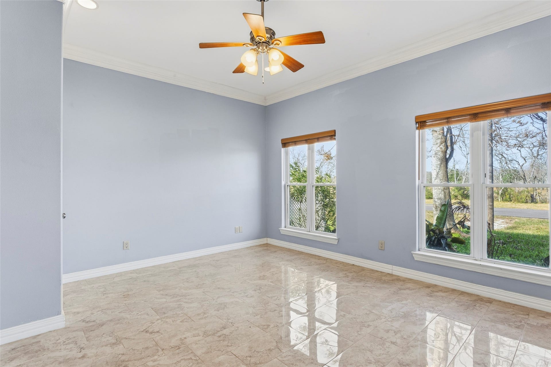 2535 Broadway Street, San Leon, TX 77539 2535 Broadway Street, San Leon, TX 77539