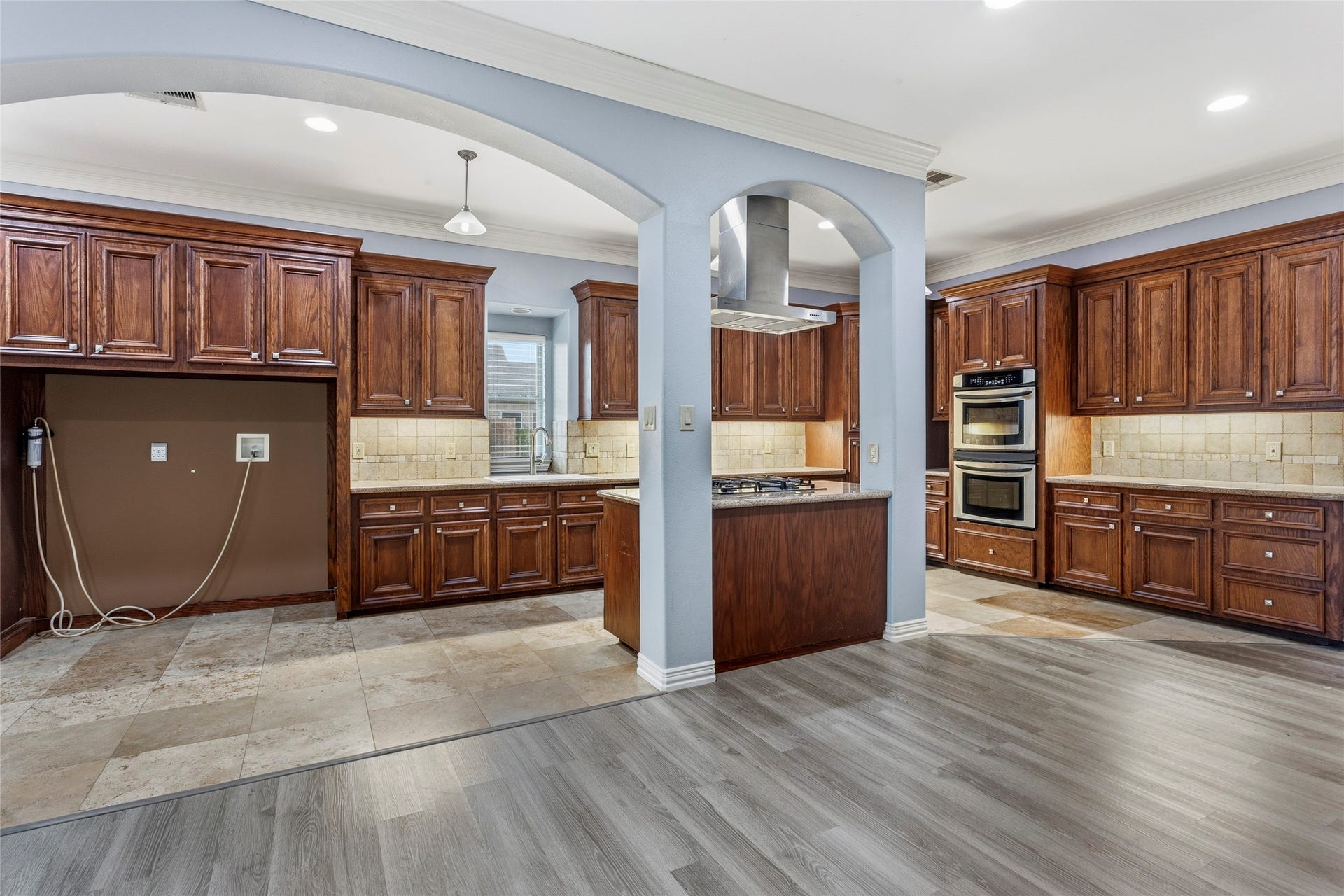 2535 Broadway Street, San Leon, TX 77539 2535 Broadway Street, San Leon, TX 77539