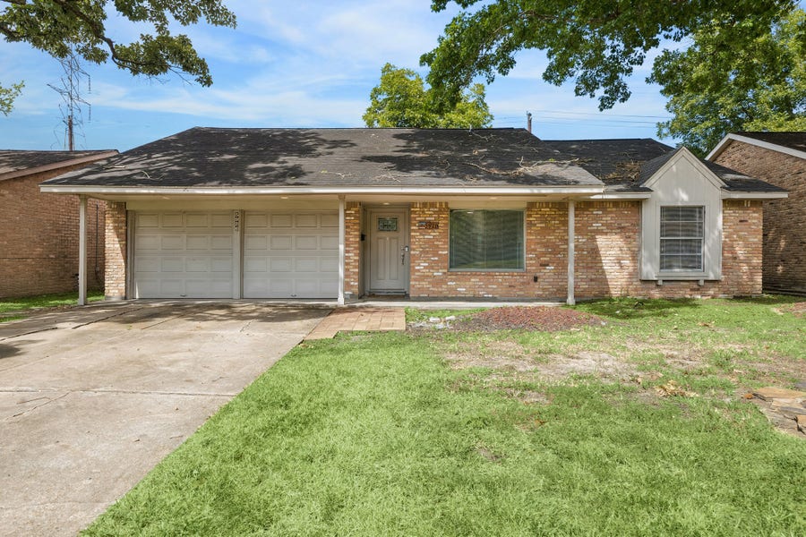 Property photo for 5926 Willowbend Boulevard, Houston, TX