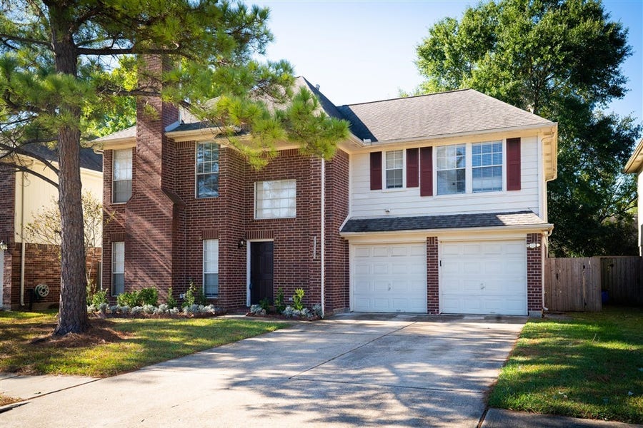 Property photo for 16434 Concord Falls Lane, Sugar Land, TX