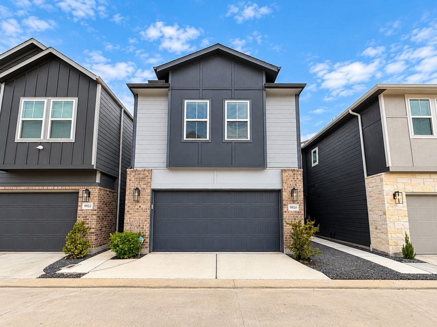 Property photo for 9920 Night Light Lane, Houston, TX