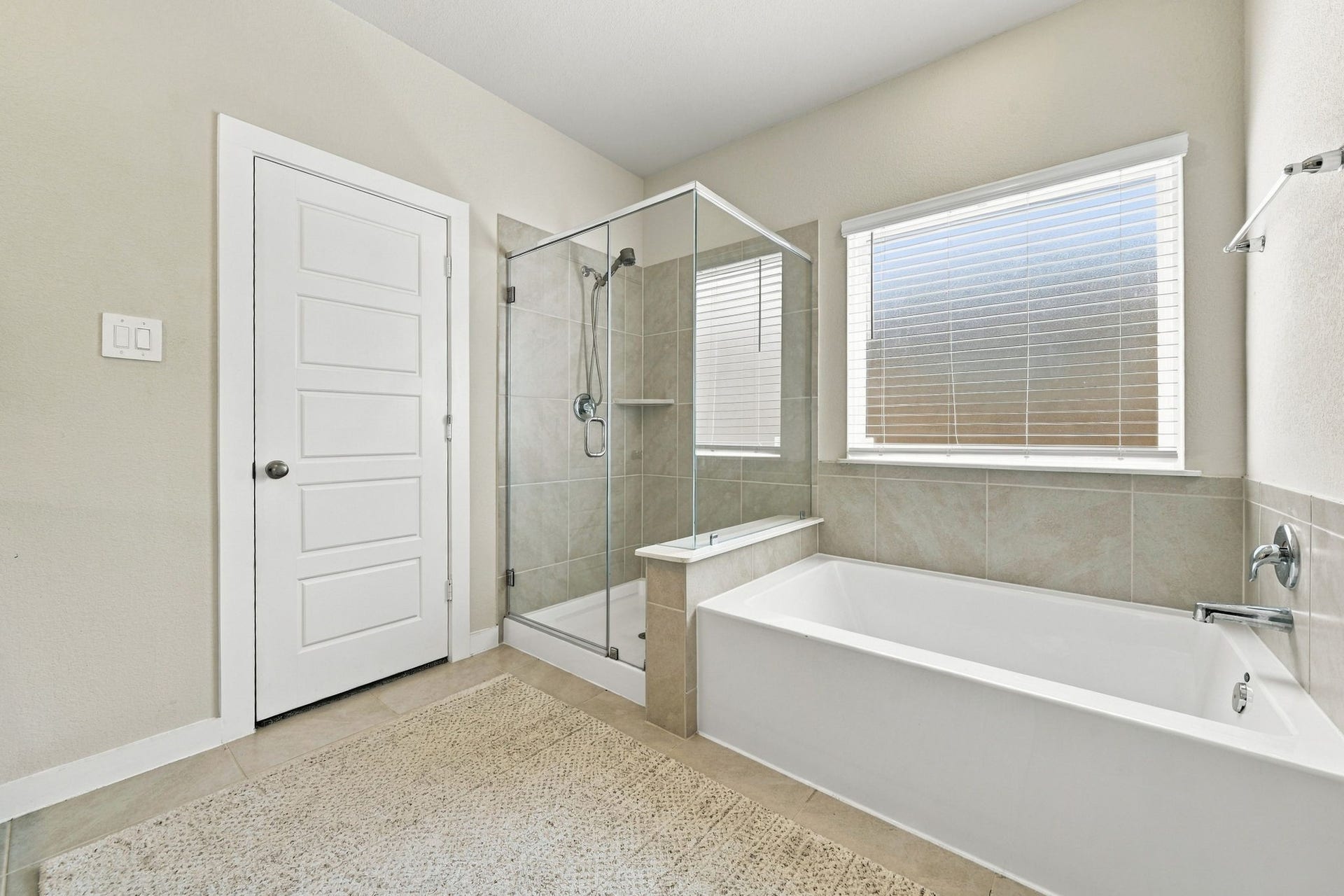 18618 Austin Ridge Drive, Crosby, TX 77532 Primary Bath