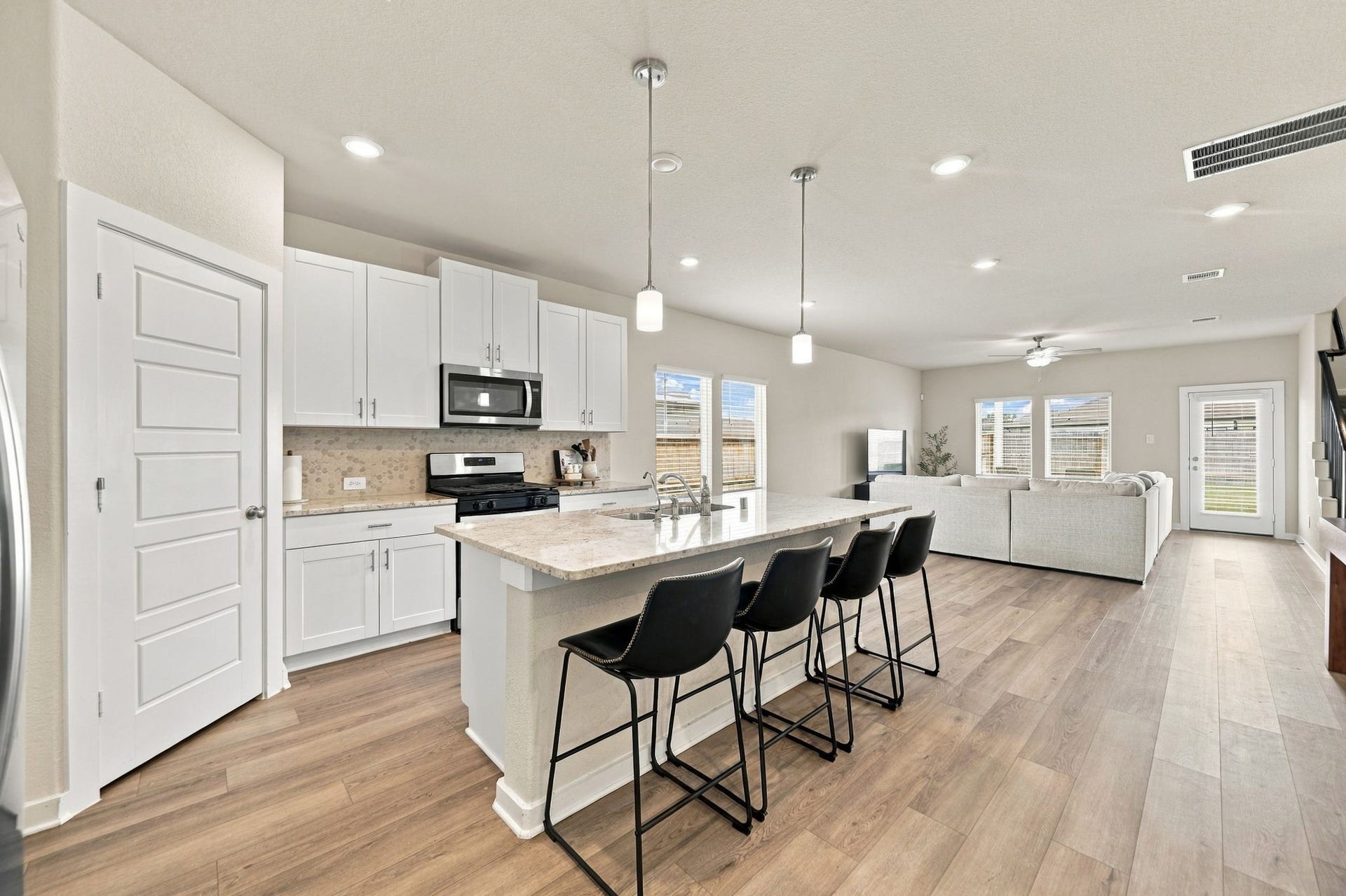 18618 Austin Ridge Drive, Crosby, TX 77532 Kitchen