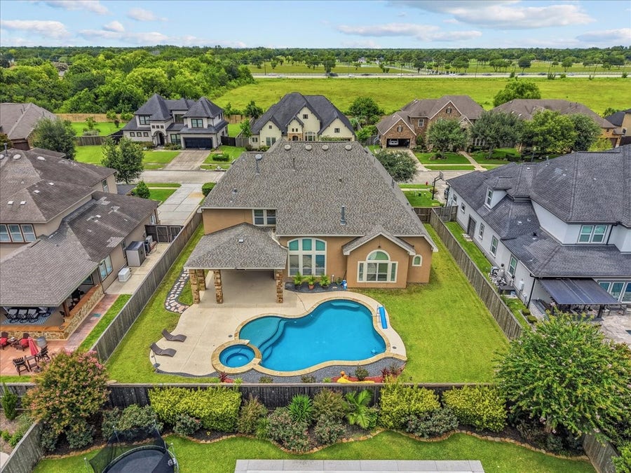 Property photo for 1817 Eagle Creek Drive, Friendswood, TX