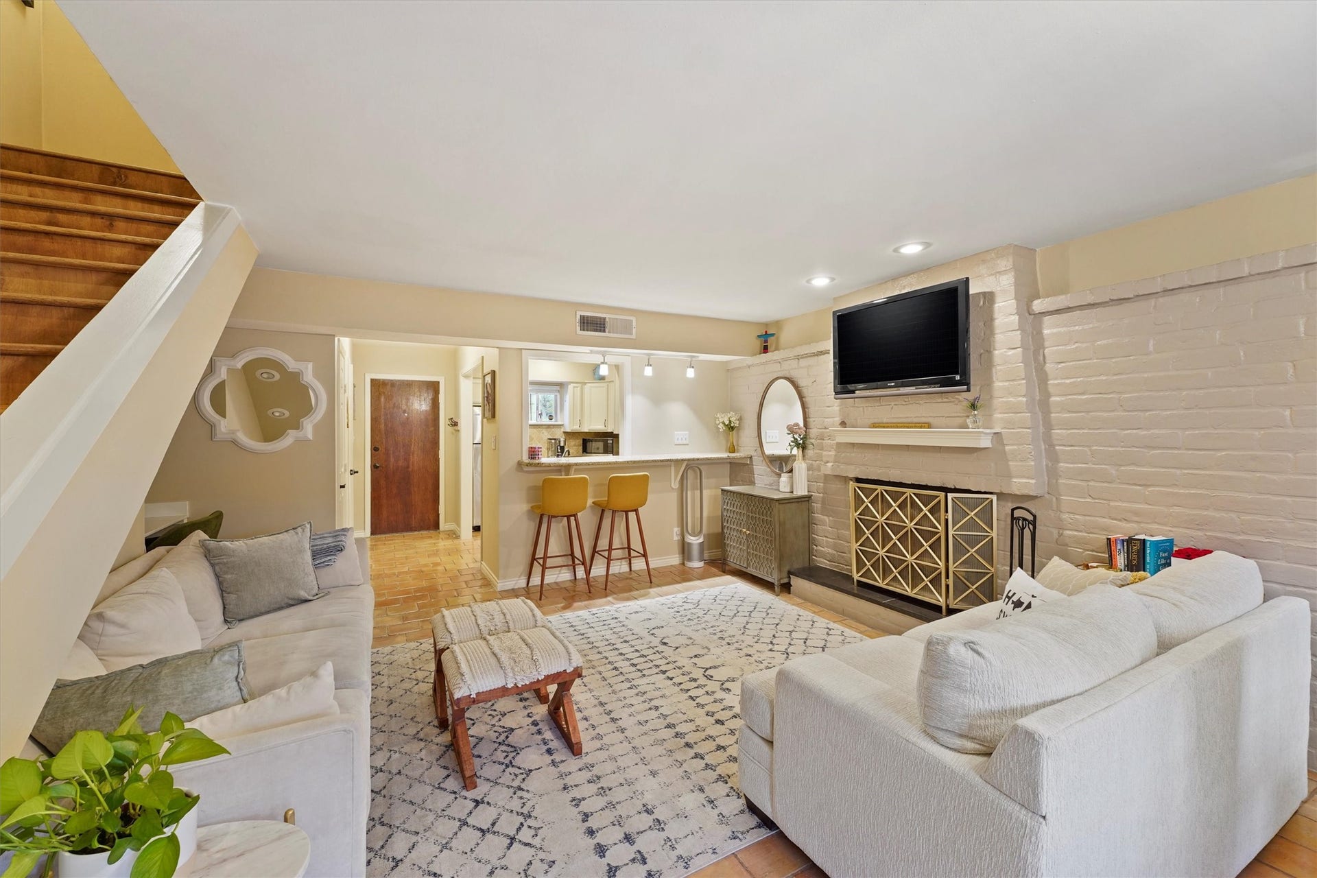 1953 Stoney Brook Drive, #1953, Houston, TX 77063 1953 Stoney Brook Drive, #1953, Houston, TX 77063