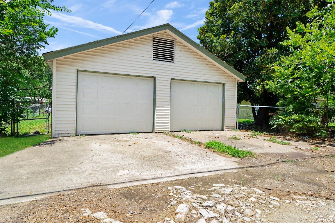 1805 1st Avenue N, Texas City, TX 77590 1805 1st Avenue N, Texas City, TX 77590