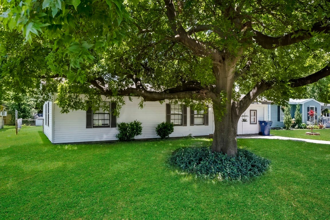 1805 1st Avenue N, Texas City, TX 77590 1805 1st Avenue N, Texas City, TX 77590