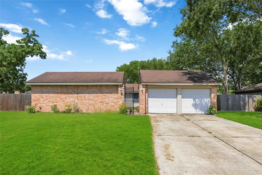 Property photo for 17306 Bitts Court, Crosby, TX