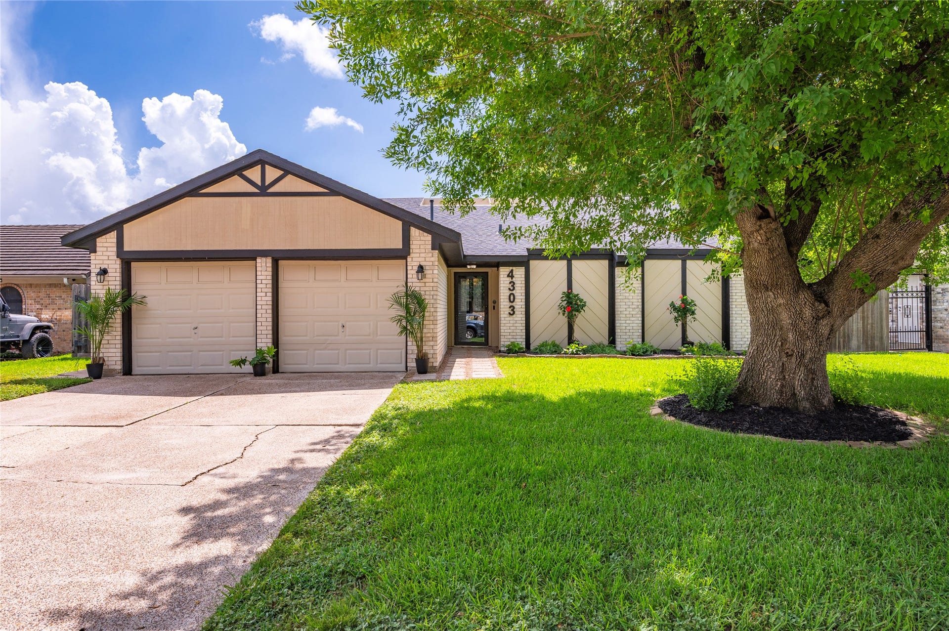 4303 Seneca Street, Pasadena, TX 77504 4303 Seneca Street, Pasadena, TX 77504