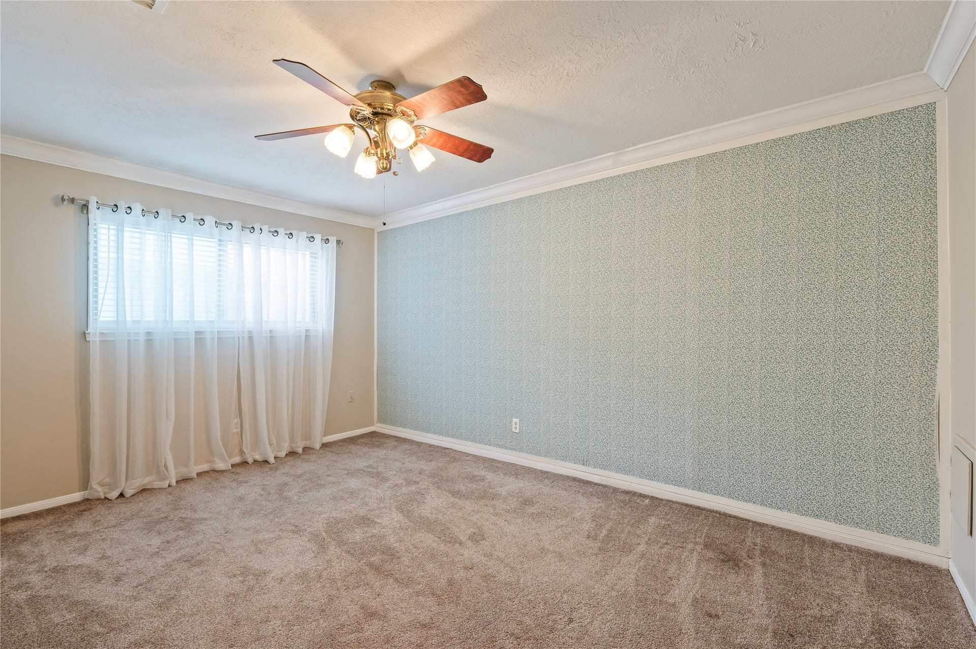 4303 Seneca Street, Pasadena, TX 77504 4303 Seneca Street, Pasadena, TX 77504