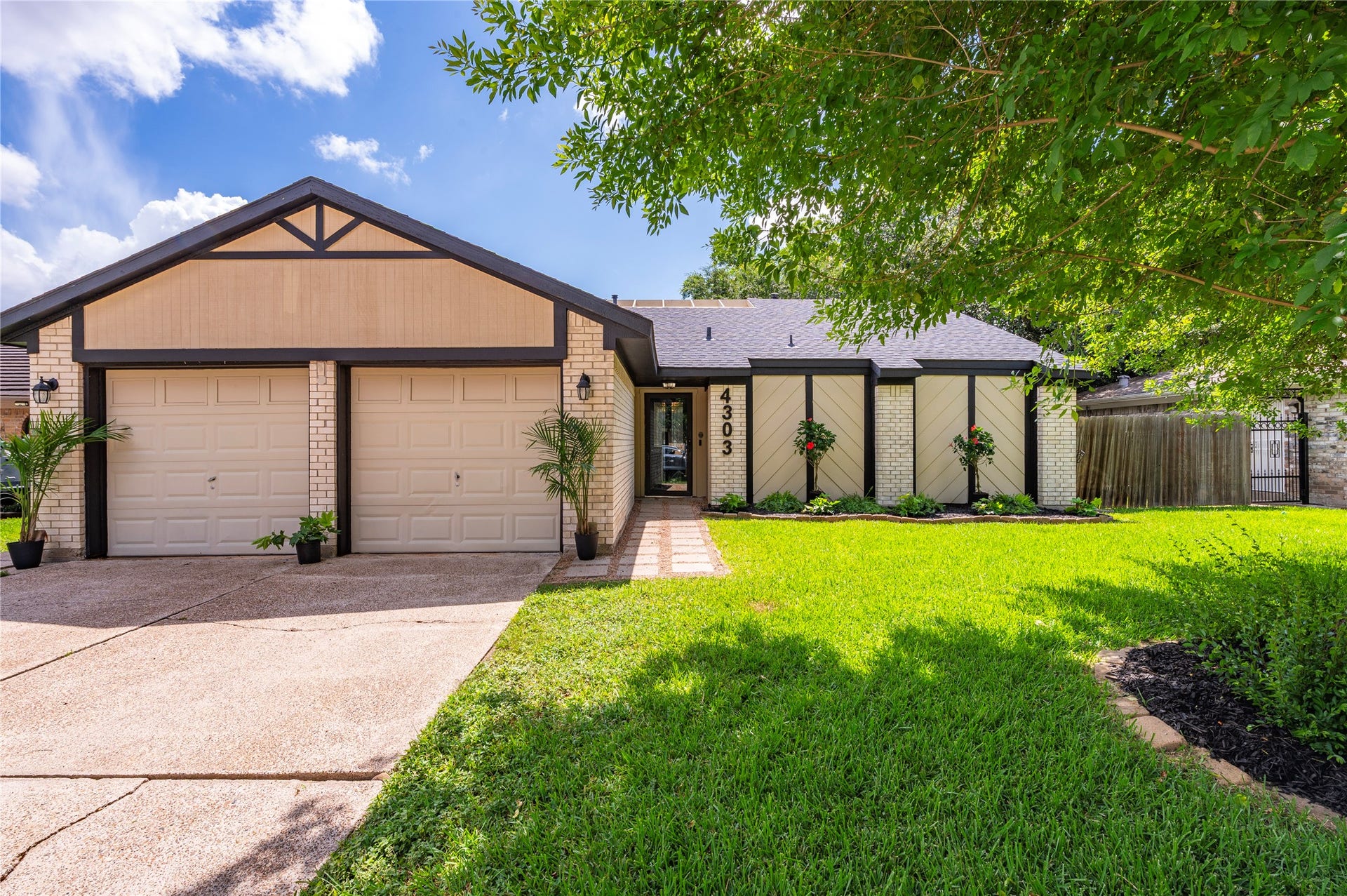 4303 Seneca Street, Pasadena, TX 77504 4303 Seneca Street, Pasadena, TX 77504