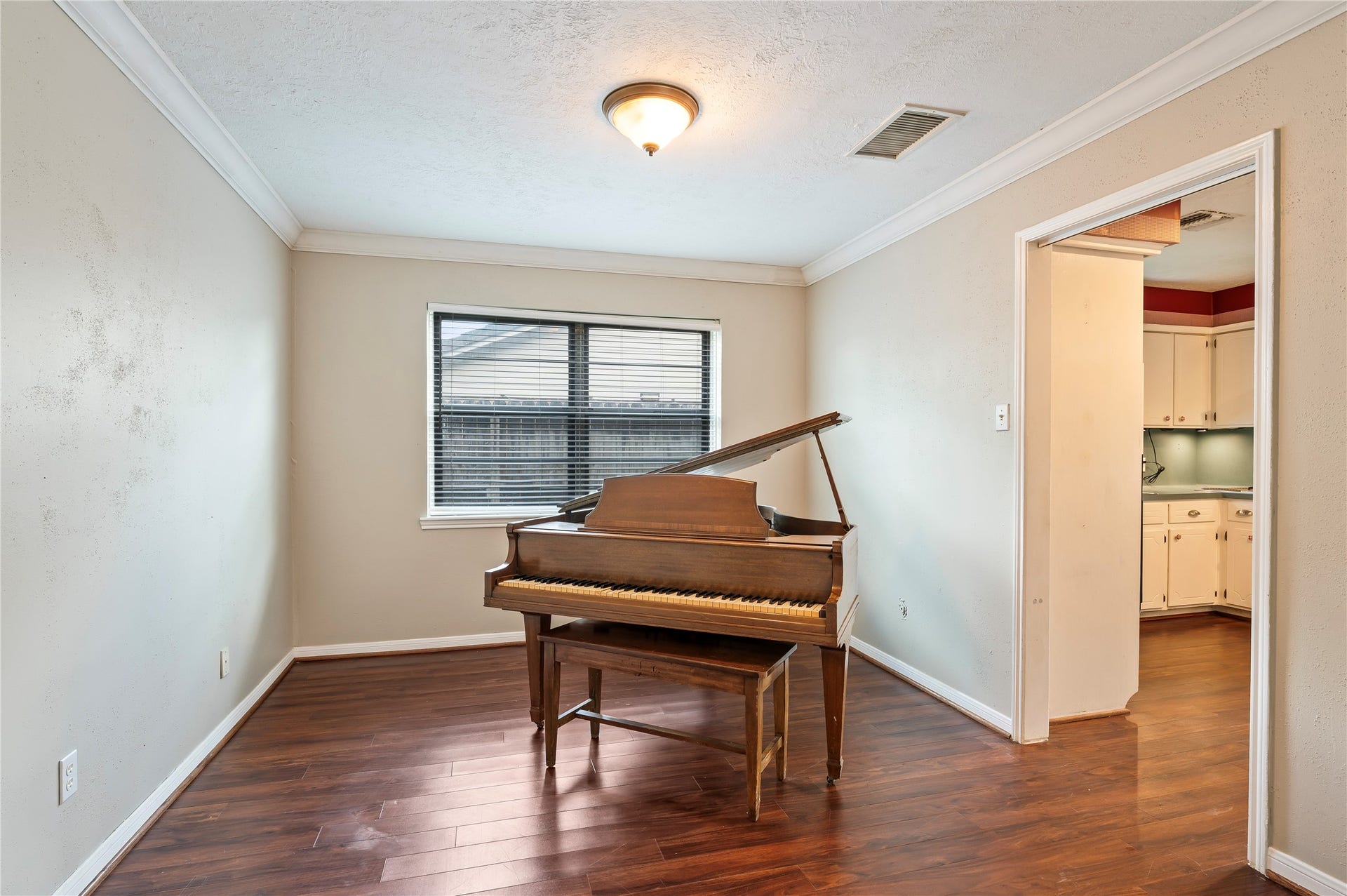 4303 Seneca Street, Pasadena, TX 77504 4303 Seneca Street, Pasadena, TX 77504