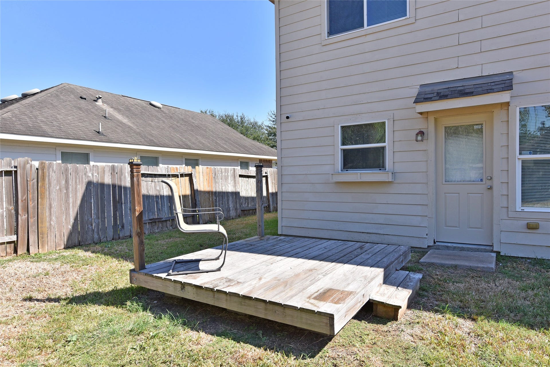 6711 Haven Forest Lane, Rosenberg, TX 77469 Raised deck
