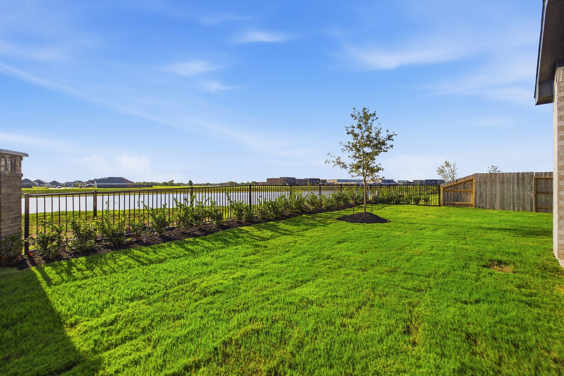 7942 Jade Crest Drive, Angleton, TX 77515