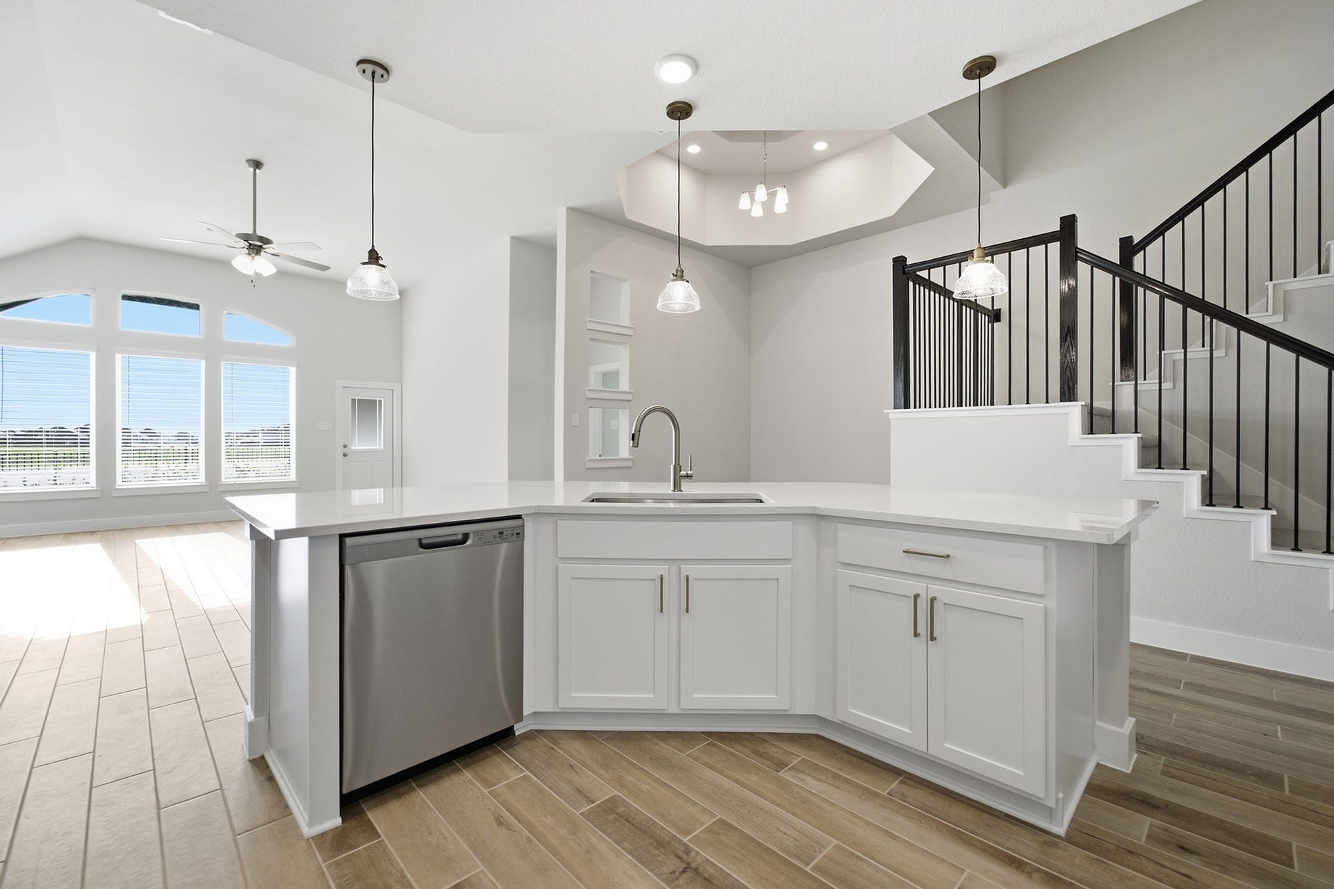 7942 Jade Crest Drive, Angleton, TX 77515