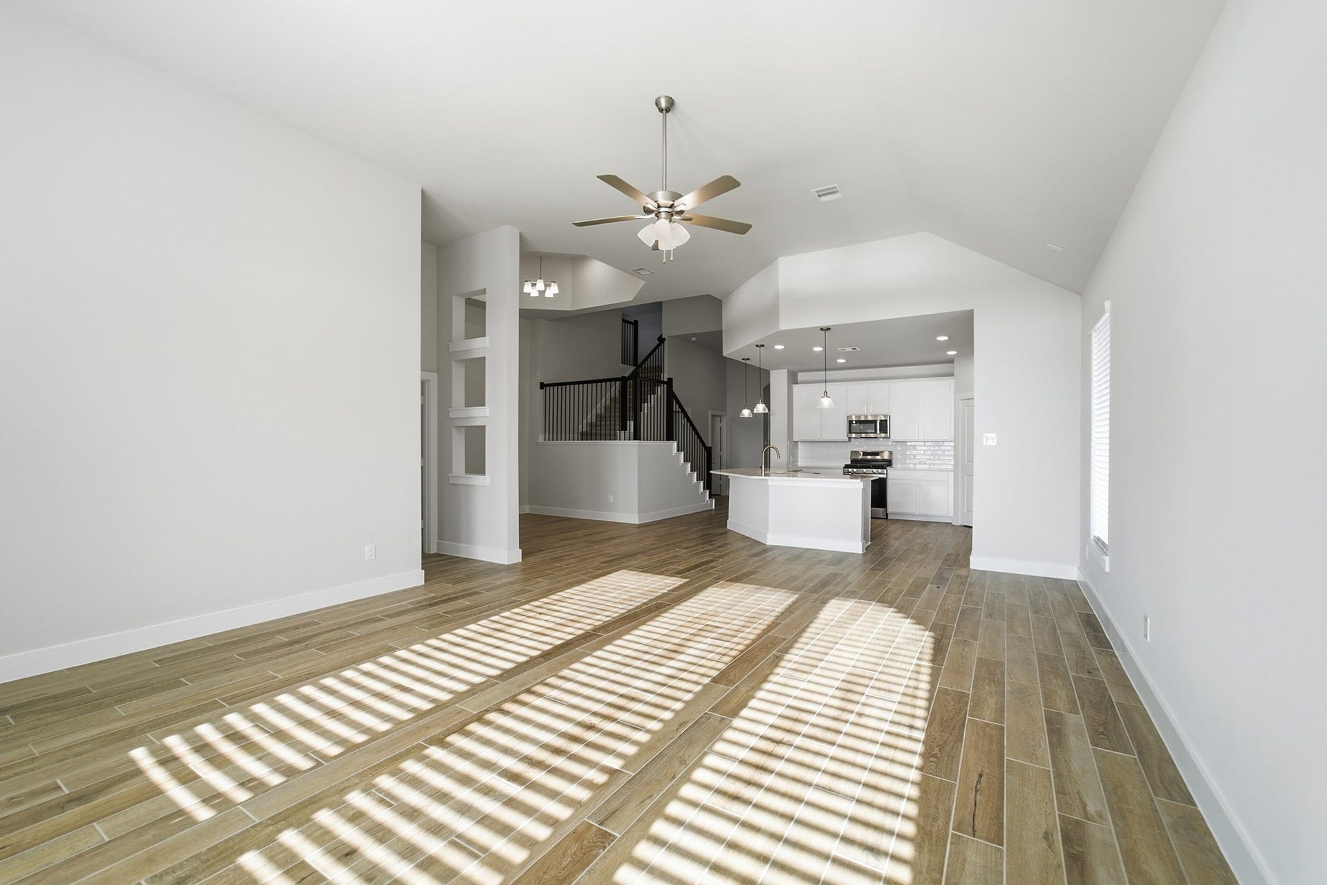 7942 Jade Crest Drive, Angleton, TX 77515