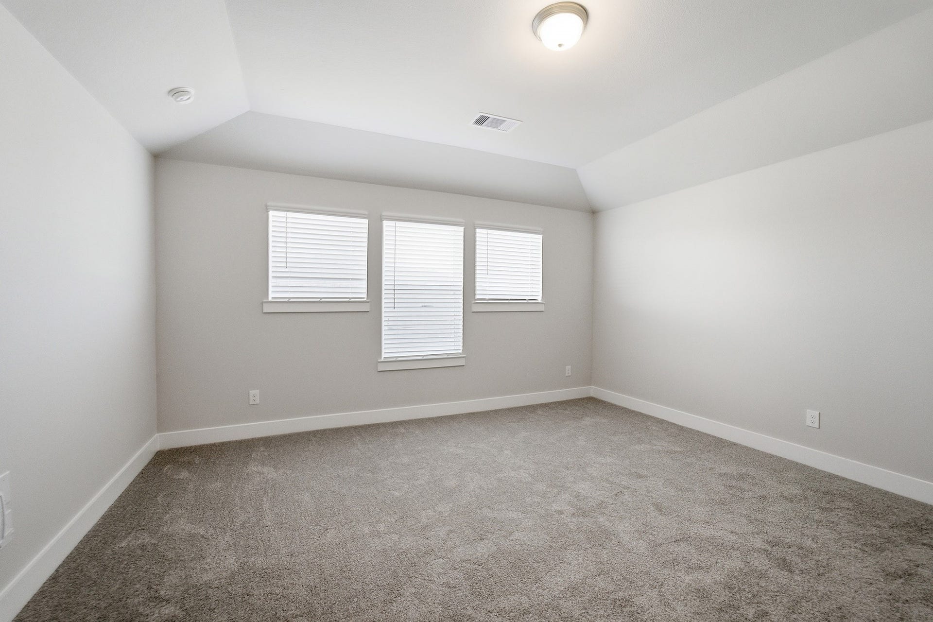 7942 Jade Crest Drive, Angleton, TX 77515