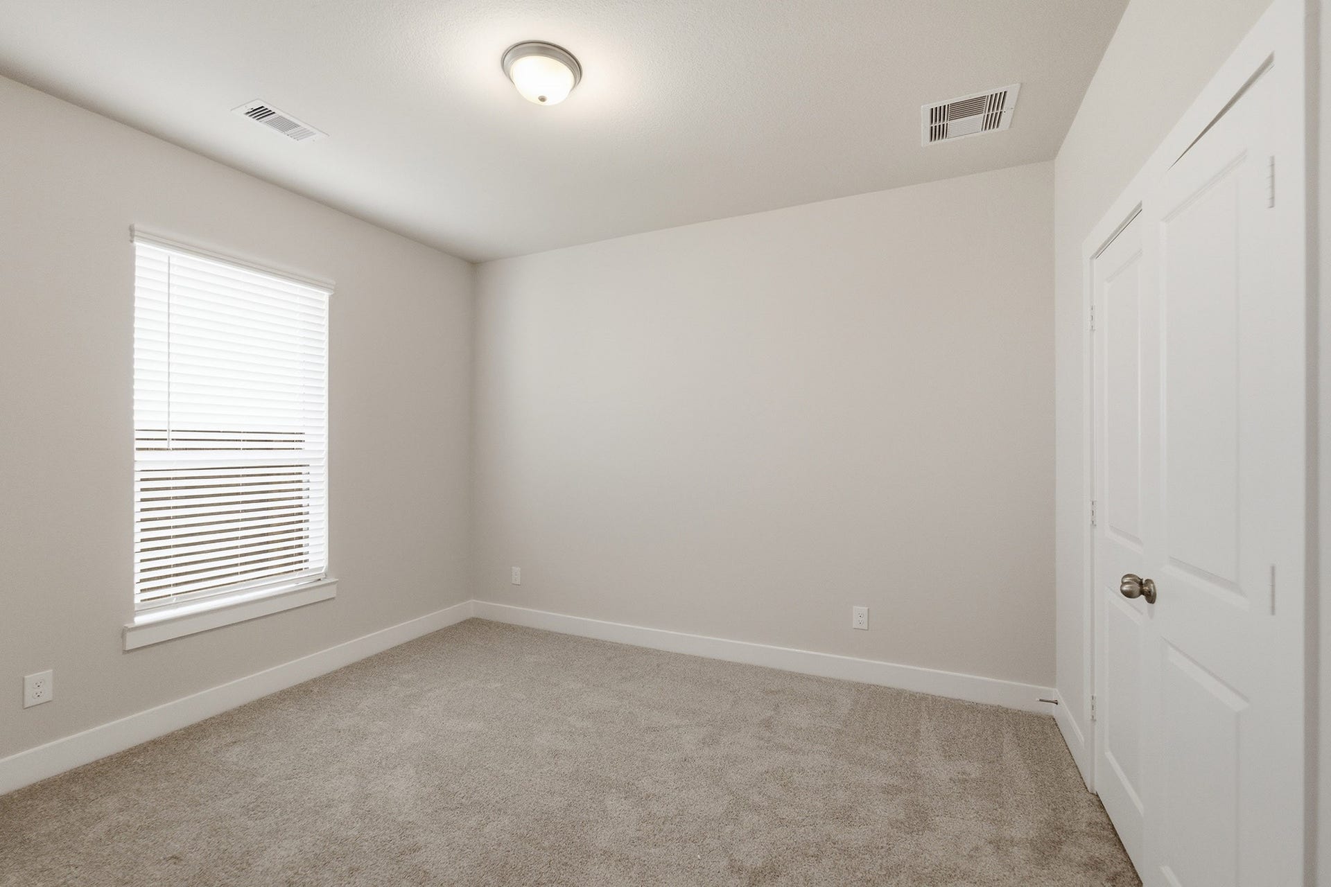 7942 Jade Crest Drive, Angleton, TX 77515