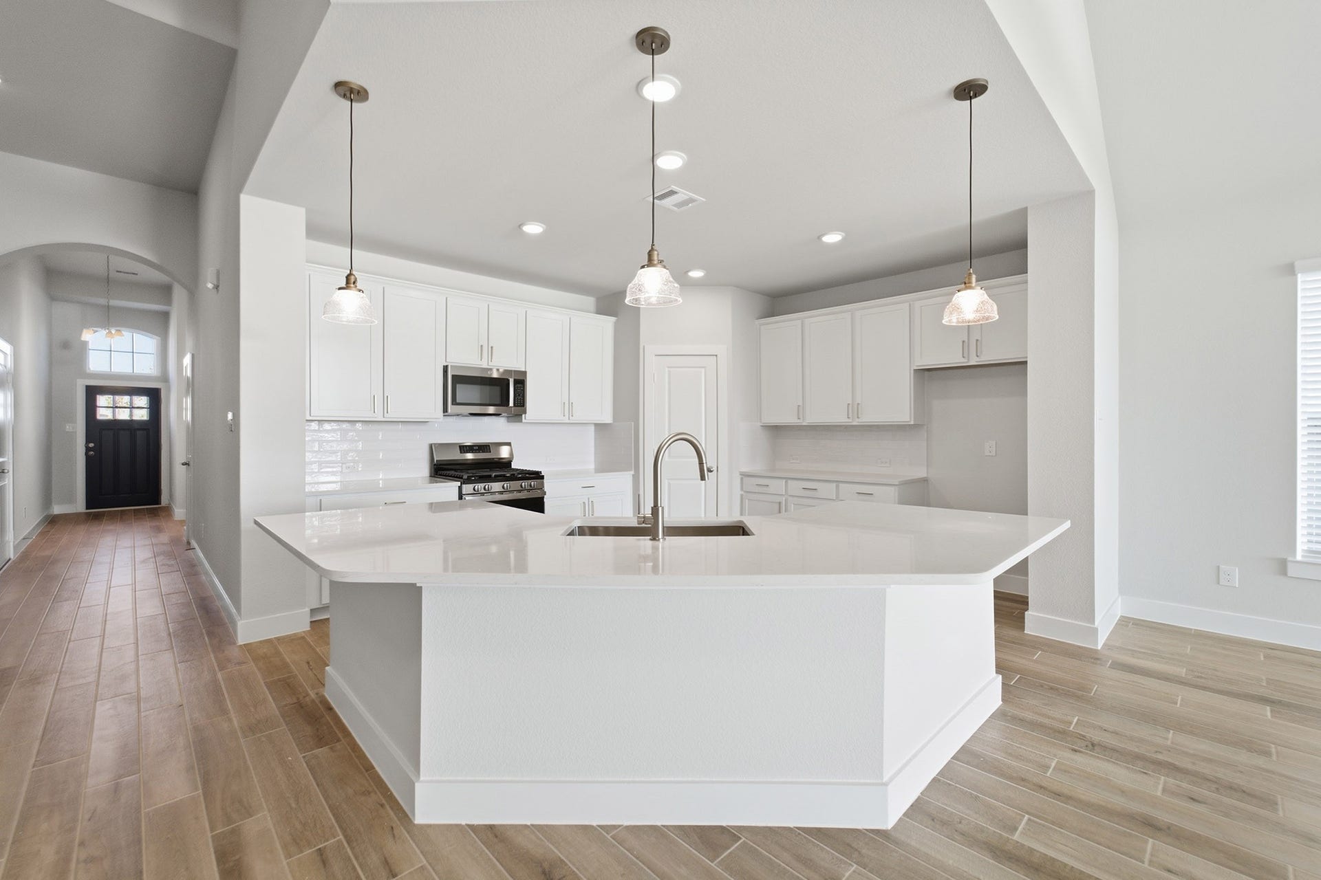 7942 Jade Crest Drive, Angleton, TX 77515