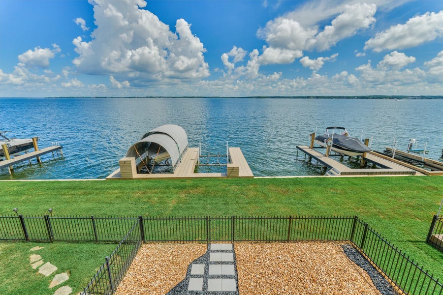 Property photo for 4 Regency Point, Montgomery, TX