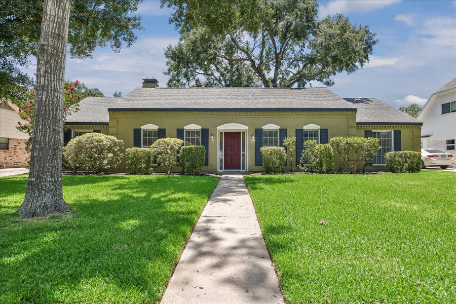 Property photo for 11423 Valley Spring Drive, Houston, TX