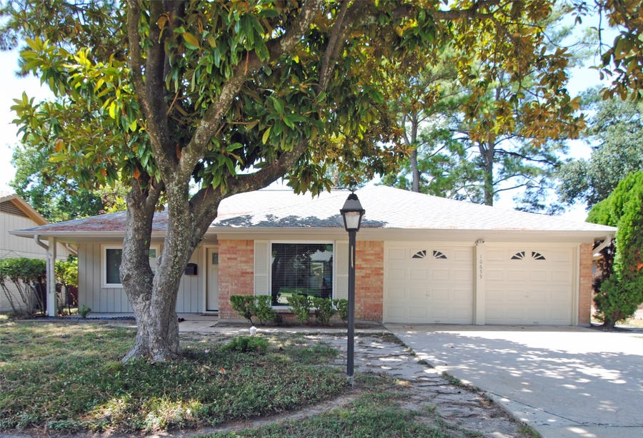 Property photo for 10659 Northbrook Drive, Houston, TX