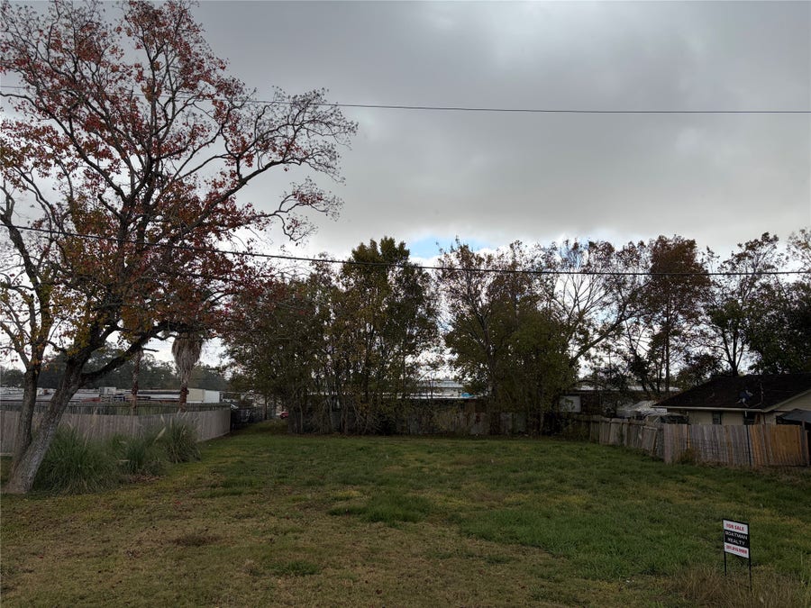 Property photo for 1523 Second, League City, TX