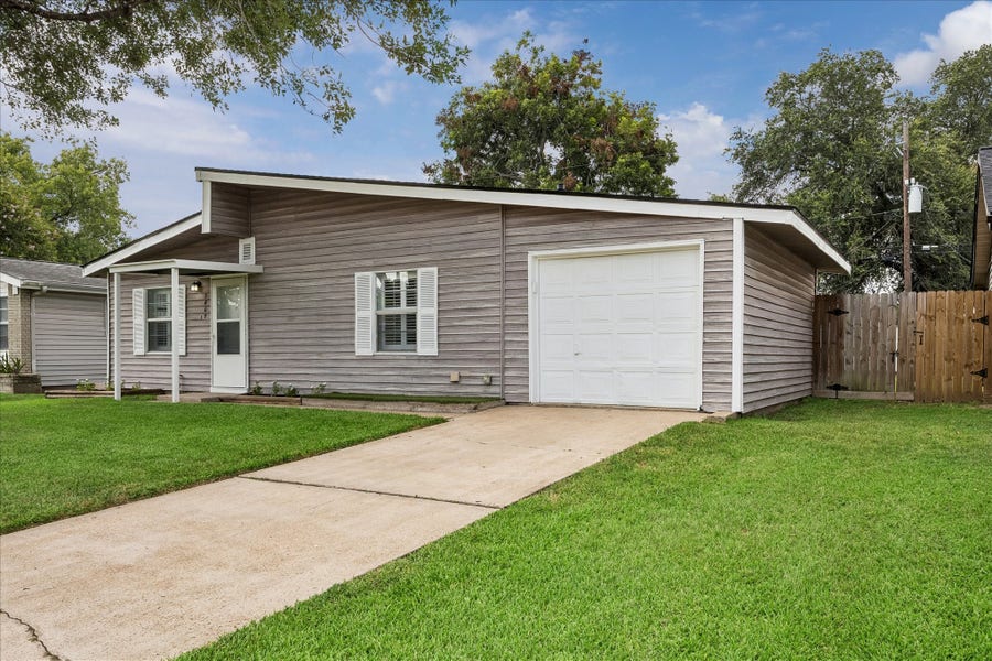 Property photo for 3807 Ramsey Drive, Pasadena, TX